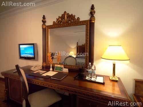 Dhow Palace Hotel 14